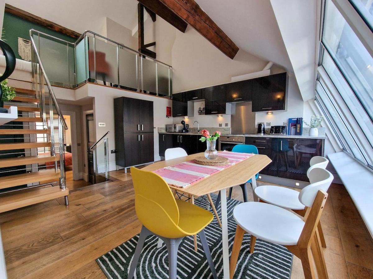 Luxury Piccadilly Duplex Flat By City Superhost Манчестър Екстериор снимка